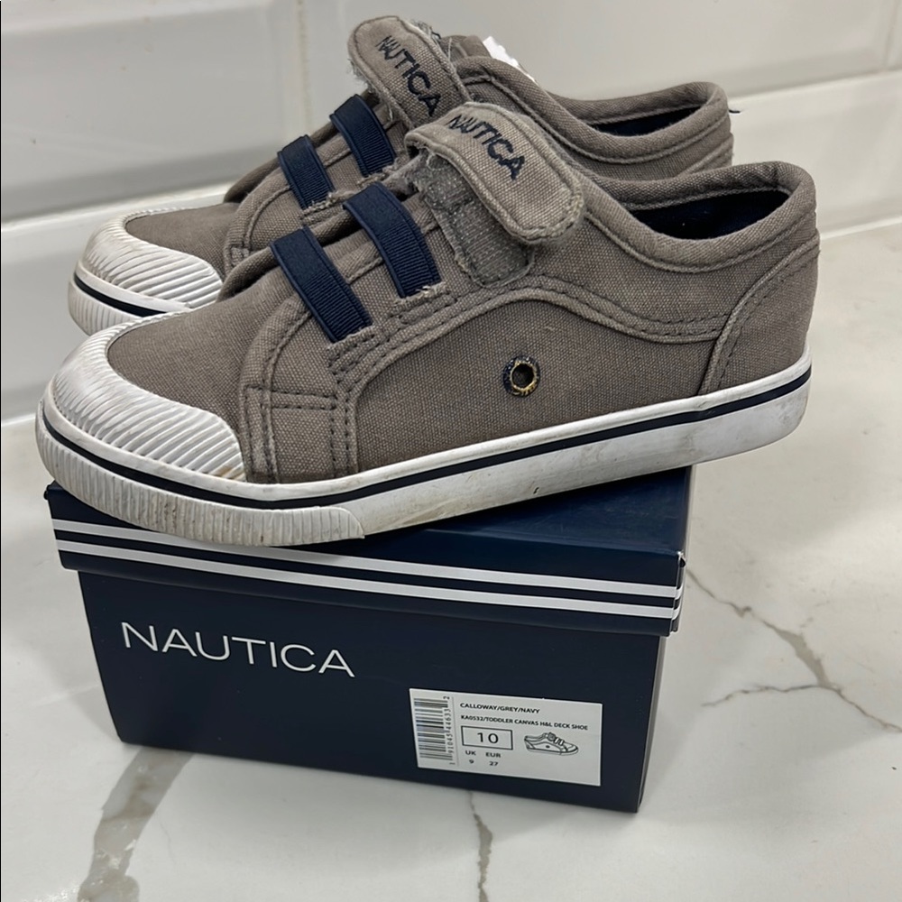 Nautica Gray Sneakers with Velcro Straps